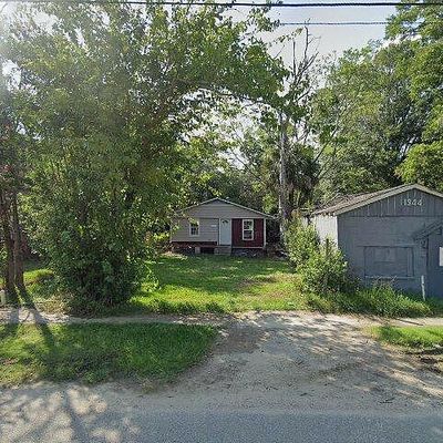 1946 Clement Ave, North Charleston, SC 29405