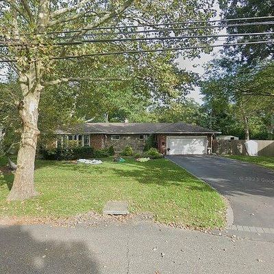 195 Norma Ave, West Islip, NY 11795