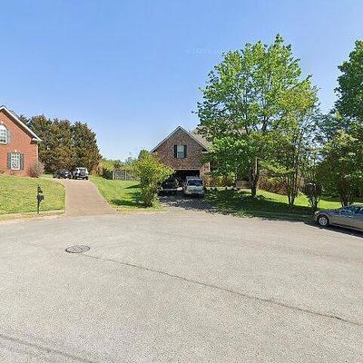 2002 Chelmsford Ct, Thompsons Station, TN 37179