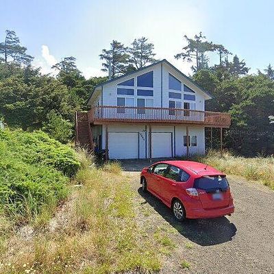 2005 Nw Parker Ave, Waldport, OR 97394