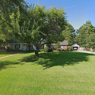 201 Southern Trace Dr, Lufkin, TX 75901