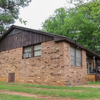 208 Bowie St, Nacogdoches, TX 75965