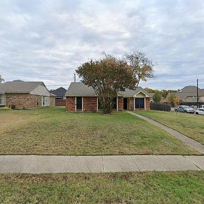 2102 Norway Dr, Garland, TX 75040