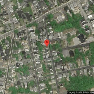18 Lincoln St, Webster, MA 01570
