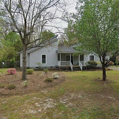 2323 Rolling Hill Rd, Fayetteville, NC 28304