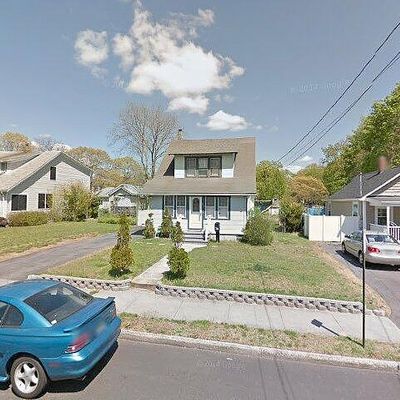 24 S Summit Ave, Patchogue, NY 11772