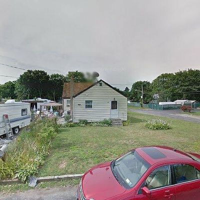 24 Rose Ave, Central Islip, NY 11722