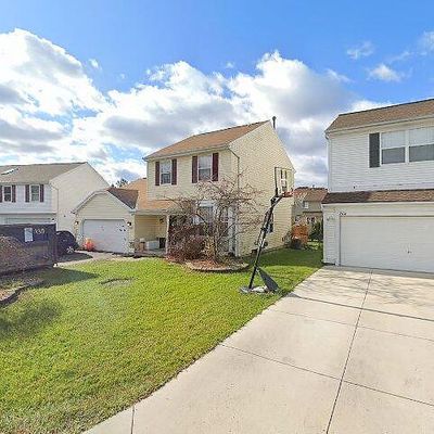 2430 W Miller Cir, Westland, MI 48186