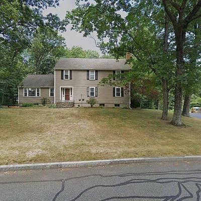 25 Olde Coach Rd, Westborough, MA 01581