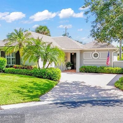 2136 Sea Mist Ct, Vero Beach, FL 32963