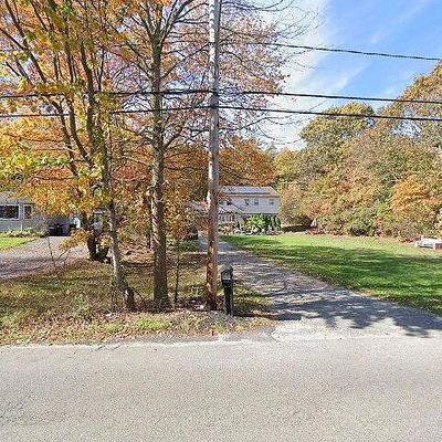 22 Middle Island Rd, Middle Island, NY 11953