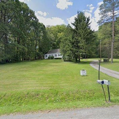 2305 Downing Ln, Hermitage, PA 16148