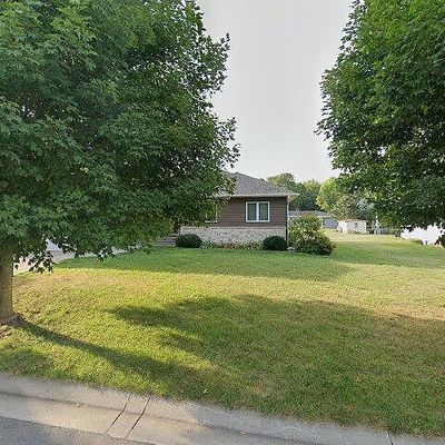 302 6 Th St Nw, New Richland, MN 56072