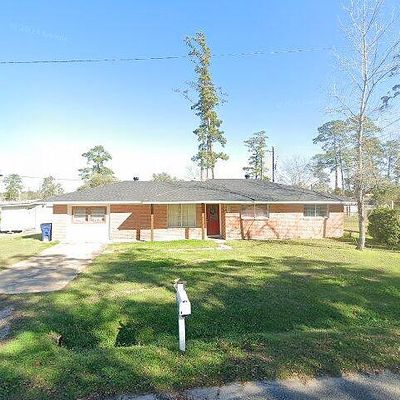 302 E Pecan St, Kirbyville, TX 75956