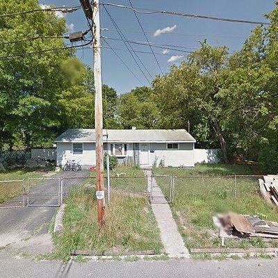 31 Nicoll Ave, Central Islip, NY 11722