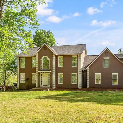 316 La Foret Dr, Morganton, NC 28655