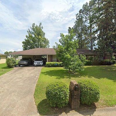 320 Sgt Henry L Brown Dr, Natchez, MS 39120