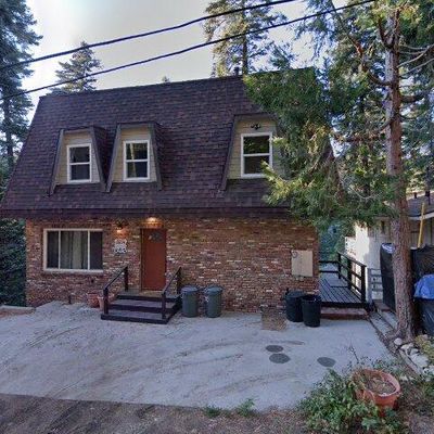 28224 Larchmont Ln, Lake Arrowhead, CA 92352