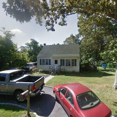 370 Dogwood Rd W, Mastic Beach, NY 11951