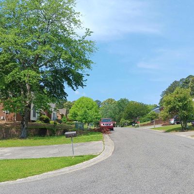 3427 Woodcrest Dr, Vestavia Hills, AL 35216