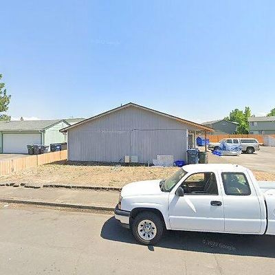 351 40 Th St, Springfield, OR 97478