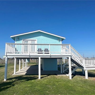 470 W Club Oak Ln, Rockport, TX 78382