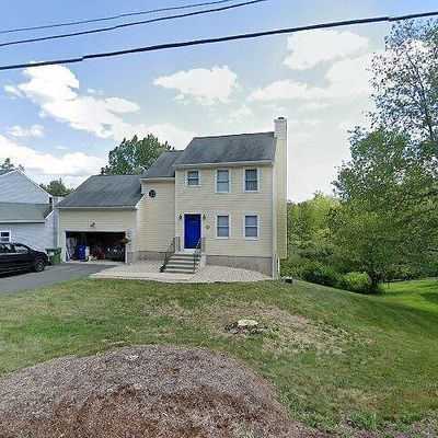 492 Long Hill Rd, Middletown, CT 06457
