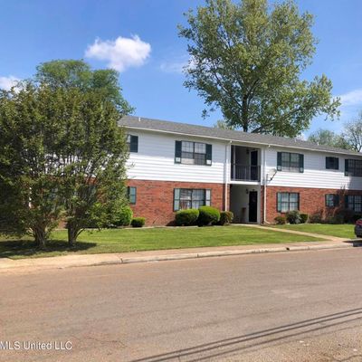 501 Lowery Street, Belzoni, MS 39038