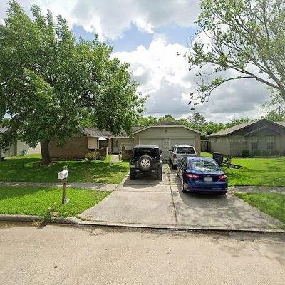 502 Dixie Dr, League City, TX 77573