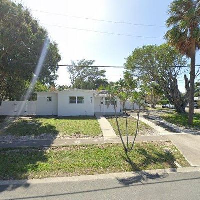 422 Churchill Rd, West Palm Beach, FL 33405