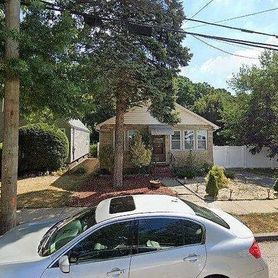 581 Park Ave, West Hempstead, NY 11552