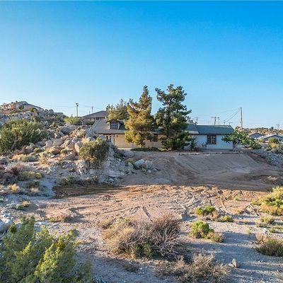 5816 Buena Suerte Rd, Yucca Valley, CA 92284