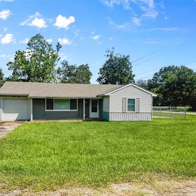 613 Farrer St, Angleton, TX 77515