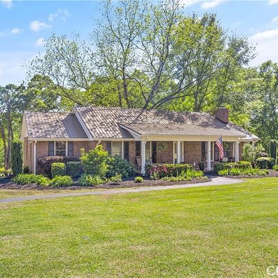 51 Sims St, Comer, GA 30629