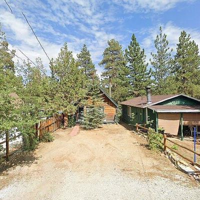 537 Maple Ln, Sugarloaf, CA 92386