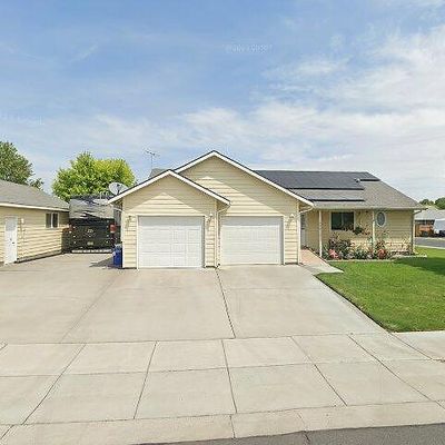 710 W Sandpiper Ave, Hermiston, OR 97838