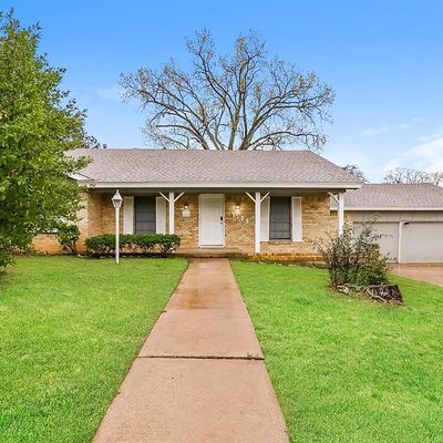 7504 Laurie Dr, Fort Worth, TX 76112