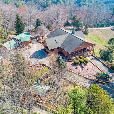 638 Caesars Cove Dr, Hayesville, NC 28904