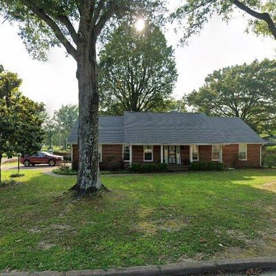 675 Russell Rd, Jackson, TN 38301