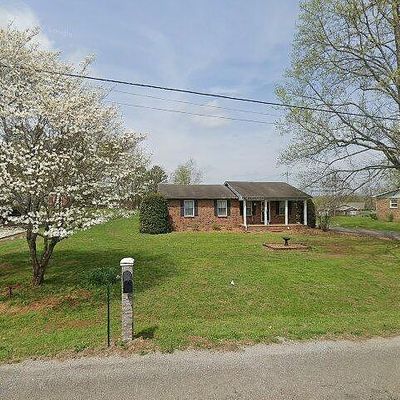 681 Hennessee Ave, Morrison, TN 37357