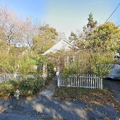 85 Robert St, Patchogue, NY 11772