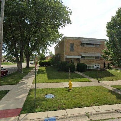 8945 N Wisner St, Niles, IL 60714