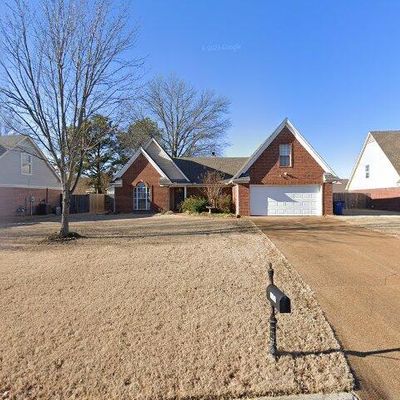 9086 Lakeside Dr, Olive Branch, MS 38654
