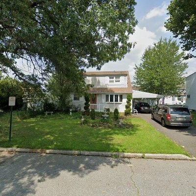 8 Monte Pl, Moonachie, NJ 07074