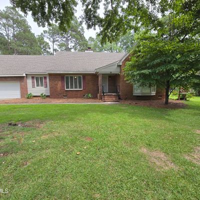 8080 Saint Andrews Dr, Laurinburg, NC 28352