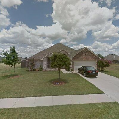809 Concord St, Cleburne, TX 76033
