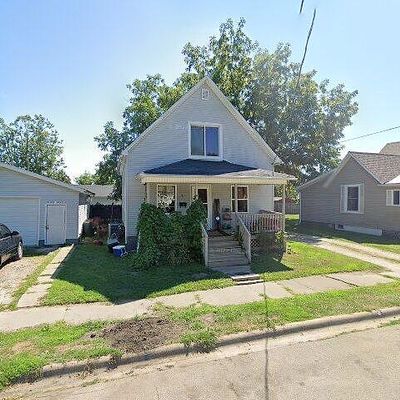 81 N 9 Th Ave, Canton, IL 61520