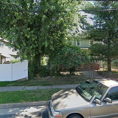 810 Mountain Ave, Middlesex, NJ 08846
