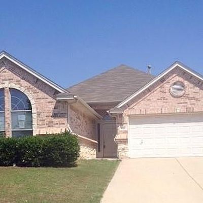 8220 Summerview Ct, Fort Worth, TX 76123