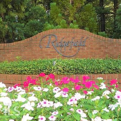 824 Ridgefield Dr, Peachtree City, GA 30269